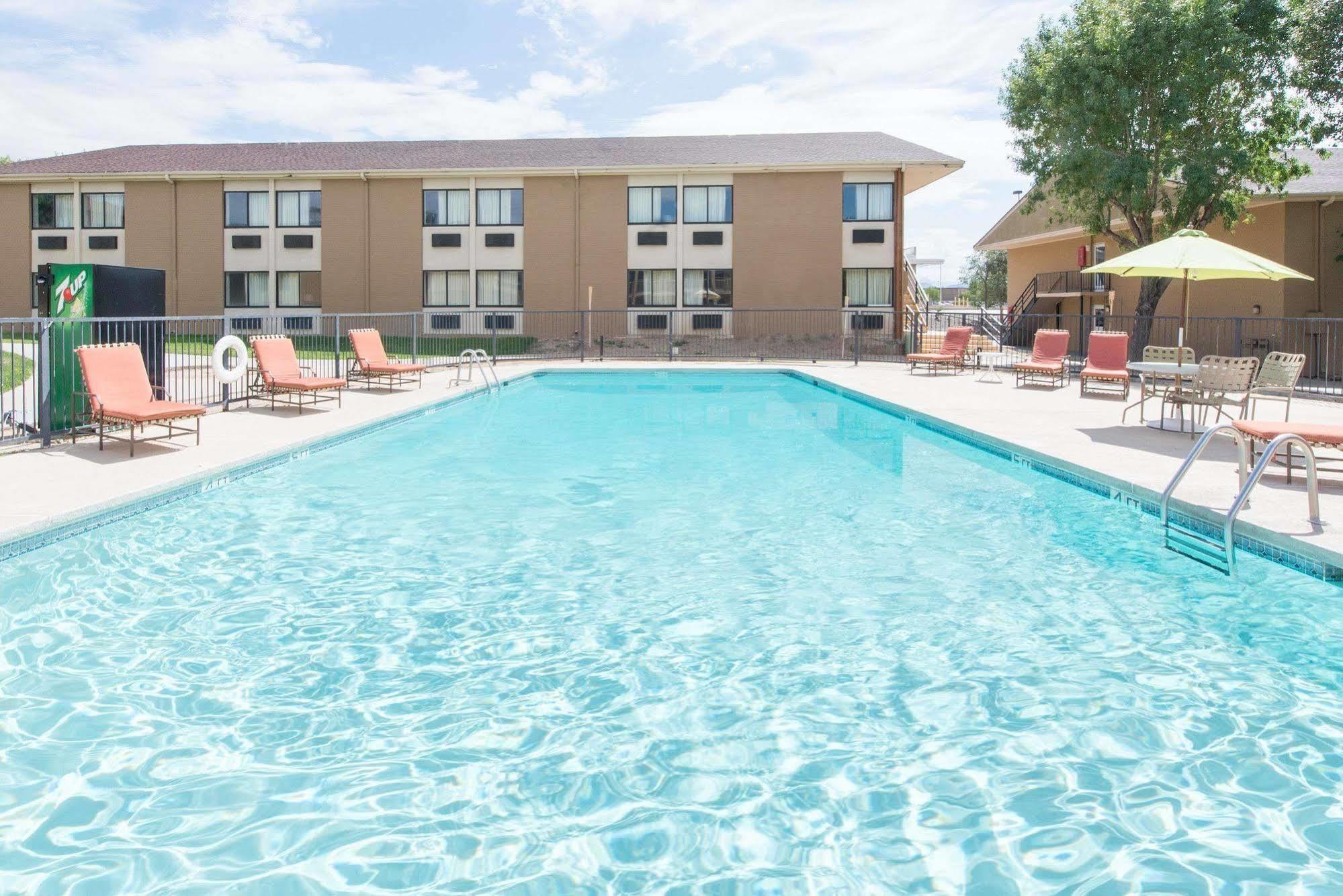 Ramada By Wyndham Albuquerque East Hotel Luaran gambar